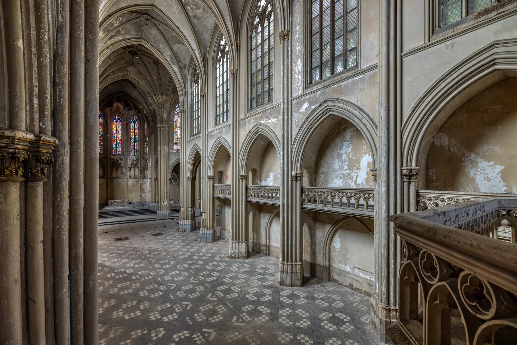 J1VR4137WEBP